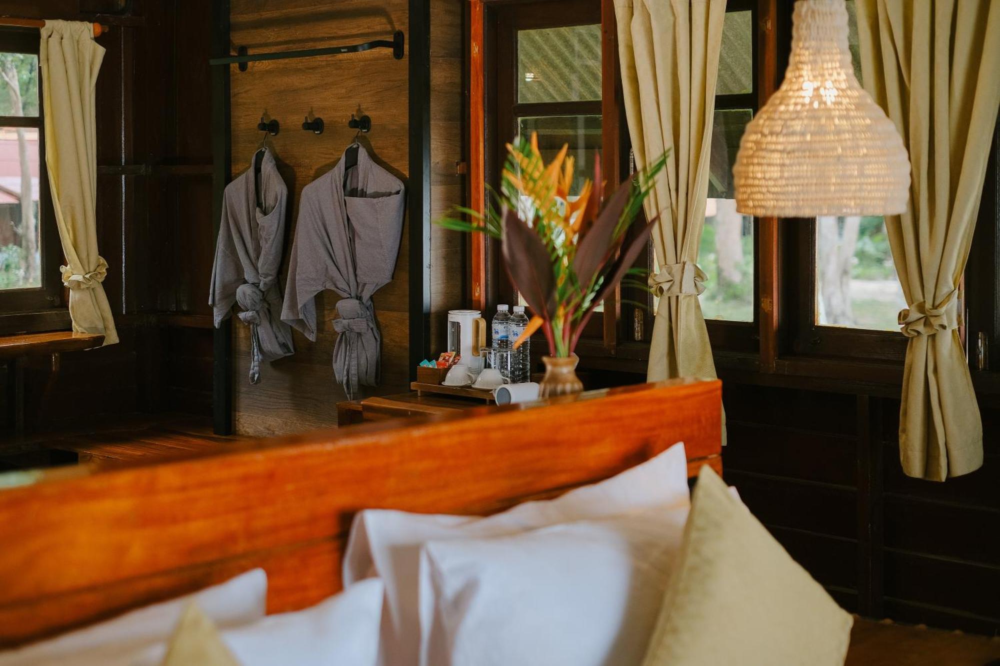Joy Bungalow Resort And Restaurant Koh Jum Buitenkant foto