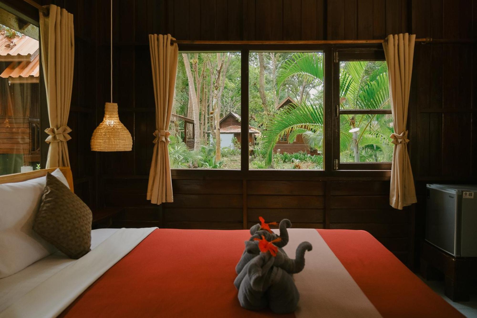 Joy Bungalow Resort And Restaurant Koh Jum Buitenkant foto